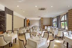 ROYAL HOLIDAY PALACE Restaurants